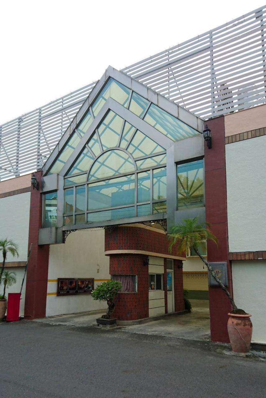 Park Motel Chiayi City Exteriör bild