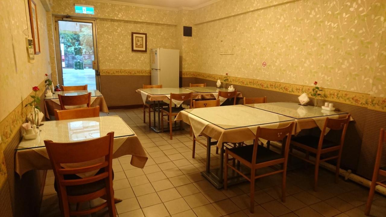 Park Motel Chiayi City Exteriör bild